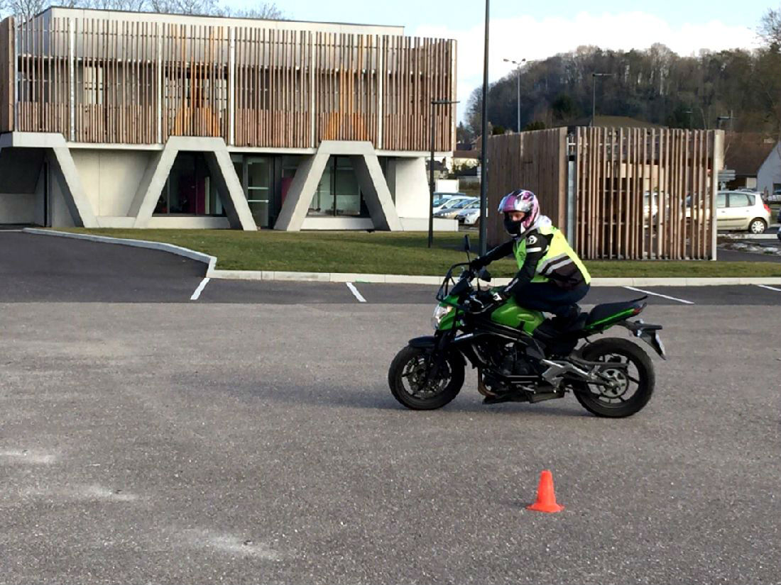 permis moto, A, A1, A2, permis voiture, conduite accompagne, supervise, permis remorque a scey sur saone, vesoul jussey auto ecole trajectoire