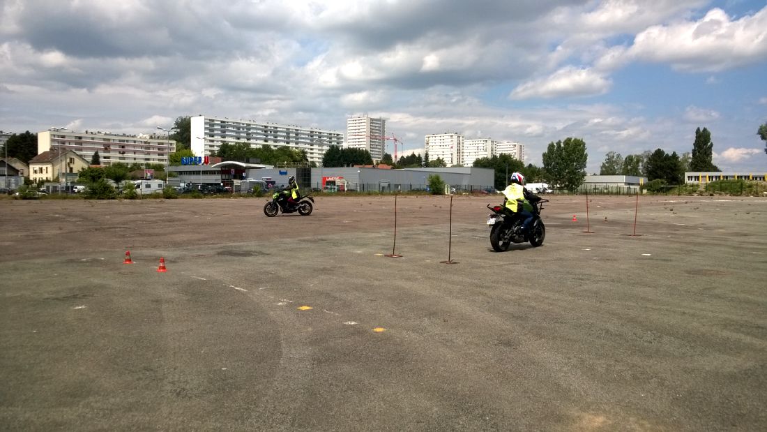 Parcours lent, rapide, verifs moto a vesoul moto ecole carrey trajectoire